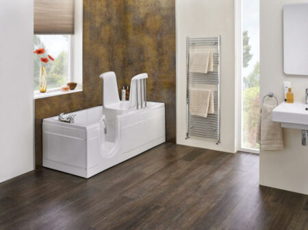 Montana Powered Seat Full-Length Baths